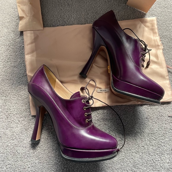Prada Heels - Picture 2 of 8